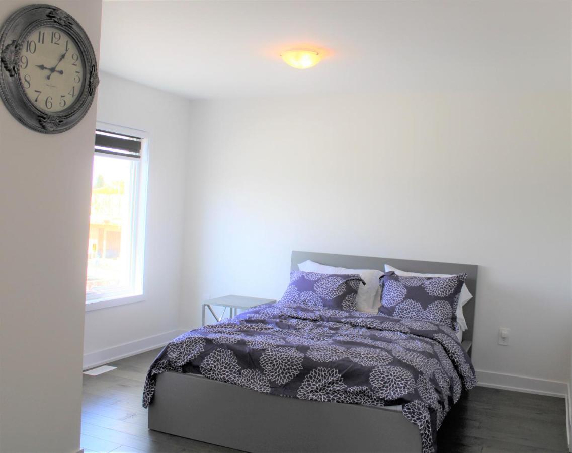 New Town House Barrie South Villa Ngoại thất bức ảnh